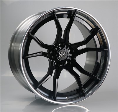 ALFA ROMEO GIULIA VELOCE Gloss Black in polirana 2-PC platišča po meri